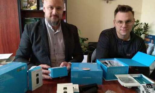Dyrektor Grzegorz Patruś wraz z Cezarym Zagajewskim