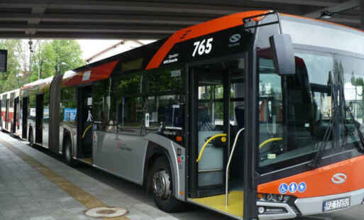 Czerwony autobus