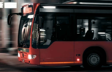 Jadący autobus